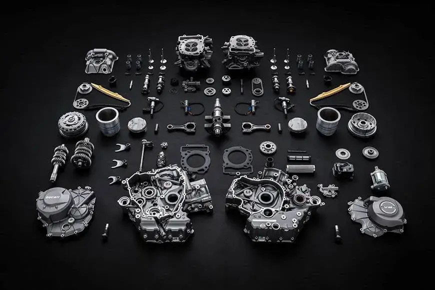 нов двигател V2 90° от Ducati