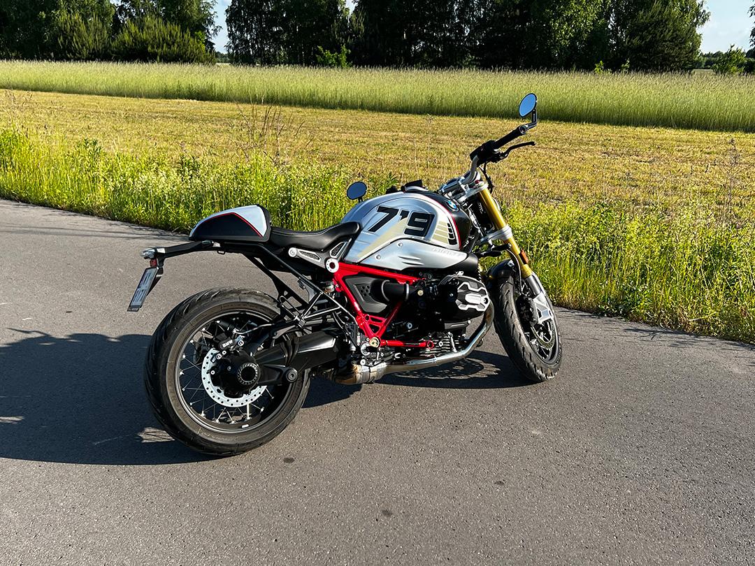 BMW RnineT motorcycle option 719 side view