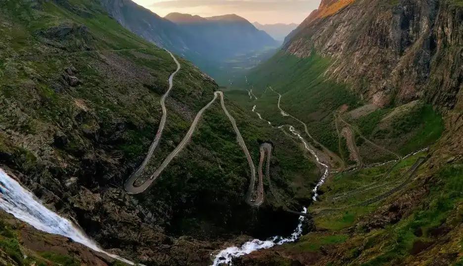 Alternating traffic on Trollstigen road in Norway